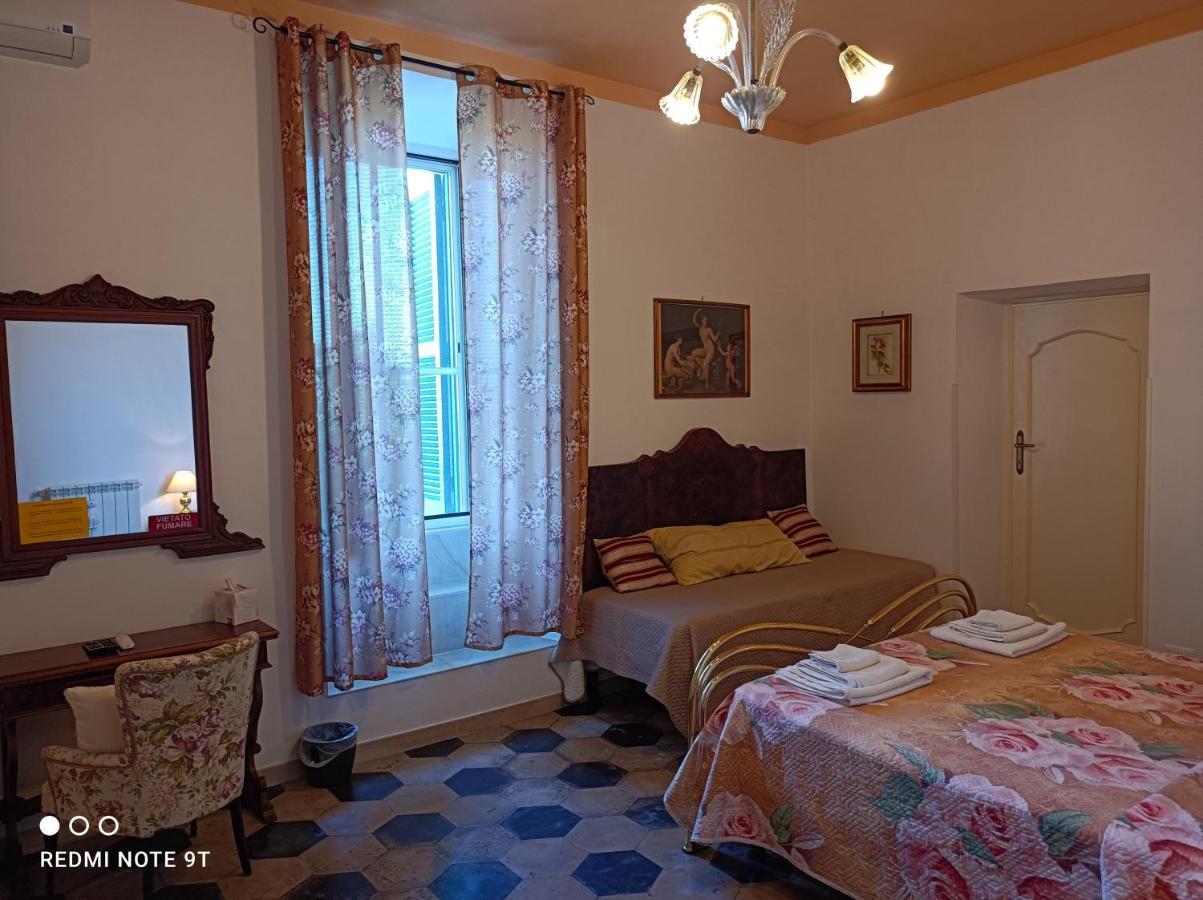 Bed and Breakfast Angelina Antica Dimora à Terracine Extérieur photo