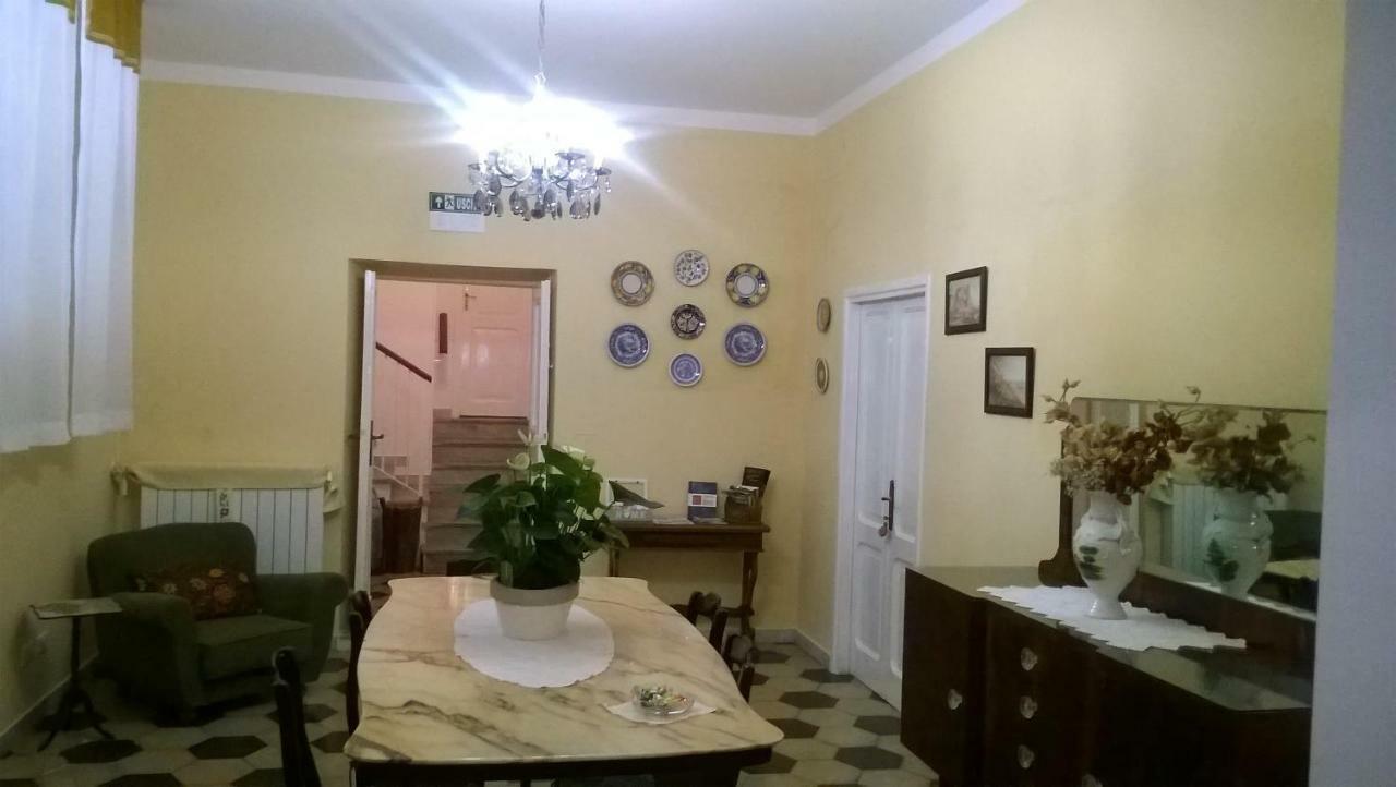 Bed and Breakfast Angelina Antica Dimora à Terracine Extérieur photo